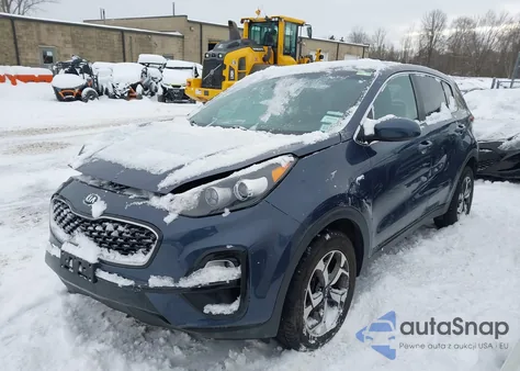2020 Kia Sportage Lx z USA, uszkodzony, nr VIN KNDPMCAC3L7692375